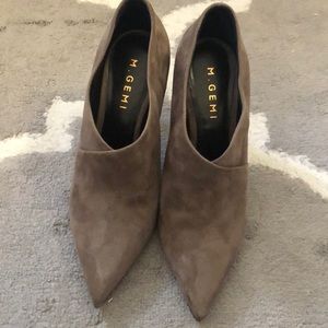 suede M. gemi heeled ankle booties